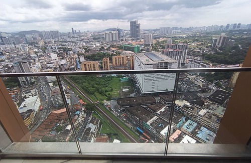 Pudu Apartment | Luxury Family suites | Infinity Pool | City View |
