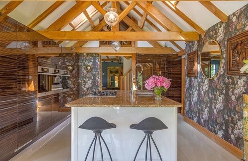 Stuppington House | Luxury Farmhouse with Hot Tub, pool (seasonal), tennis, bar and kids play area.