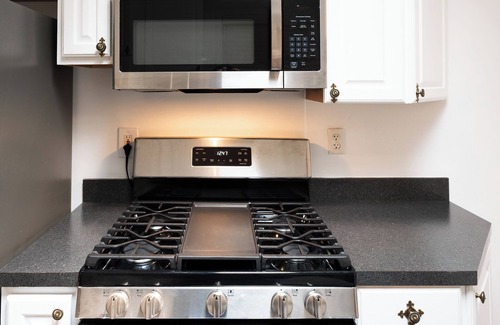 Fells Point House | Luxury Fells Point Home w/Hot Tub for 6, Poker Room, & Parking