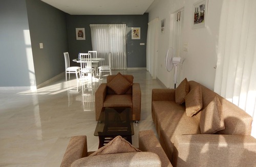 Porvorim House | Luxury Five Bedroom Villa with Private Swimming Pool and Jacuzzi in Resort