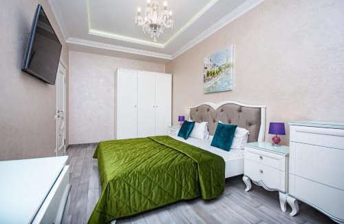 Kyiv Apartment | Luxury for business & pleasure Royal 1