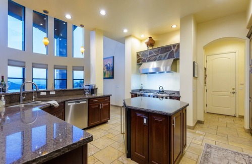 Fountain Hills House | Luxury Fountain Hills, VIEWS, infinity Edge Pool, Hot Tub, Sleeps 14