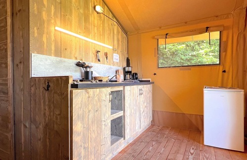 Hulshorst House | Luxury Glamping in the Veluwe on beautiful park