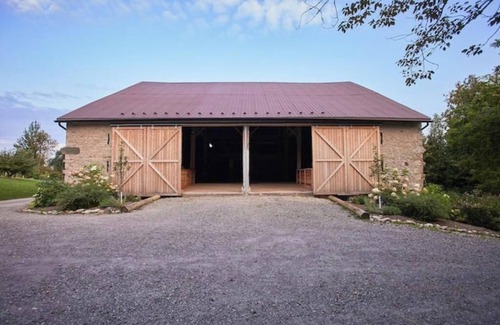Elora Cabin | Luxury Glamping on Elora Sunflower Farm - Firefly