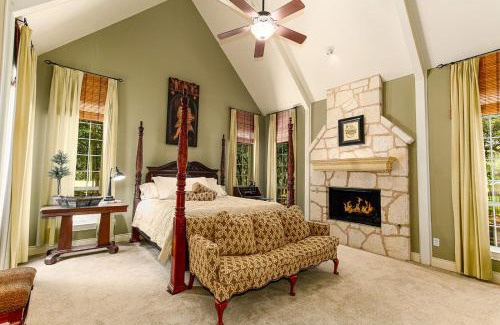 Horseshoe Bay West House | Luxury Golf Course Private Retreat with Heated Swimming Pool