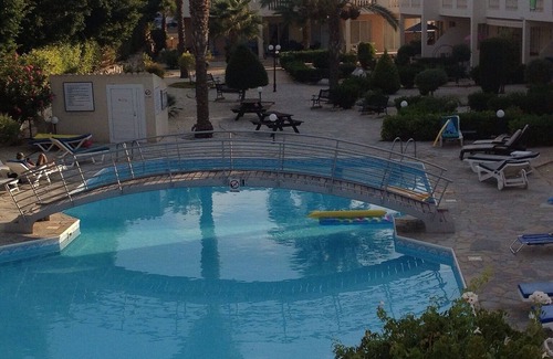 Universal Apartment | Luxury Ground Floor Apartment Overlooking Pool
