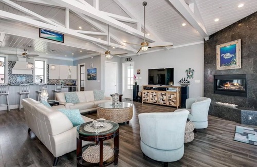 Villa Segunda House | Luxury Gulf-View Retreat with Private Pool and Hot Tub!