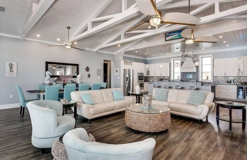 Villa Segunda House | Luxury Gulf-View Retreat with Private Pool and Hot Tub!