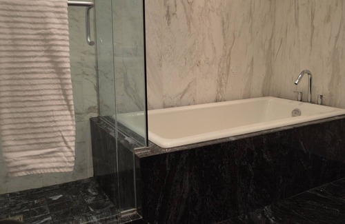 Downtown Victoria Condo | Luxury Harbourside Condo in downtown Victoria
