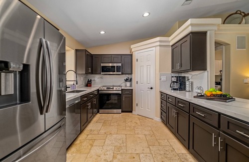 Lake Havasu City House | Luxury Havasu Private Pool & Outdoor Bar/TV, boat parking