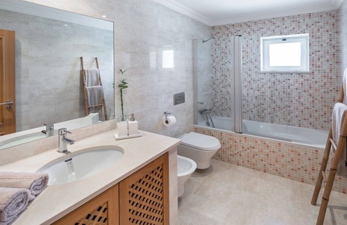Boliqueime Villa | ★Luxury Holiday Villa w/ Pool in Boliqueime near Vilamoura, Golf nearby