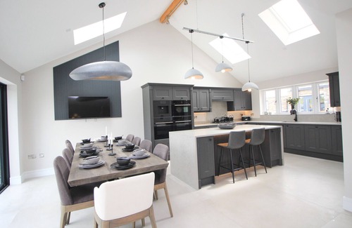 St Merryn House | Luxury holiday home with hot tub