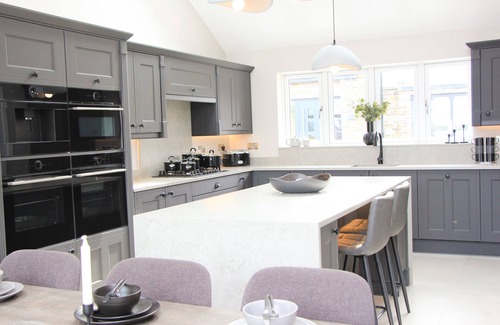 St Merryn House | Luxury holiday home with hot tub