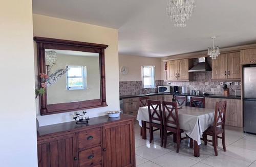 Bunbeg House | Luxury Holiday Home in Bunbeg - Perfect Coastal Getaway