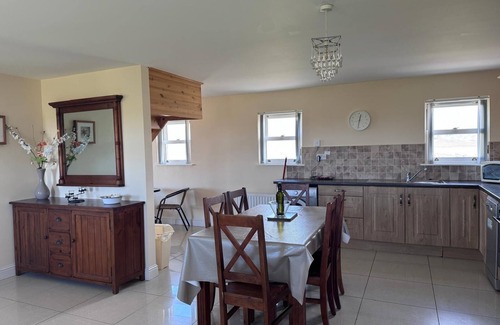 Bunbeg House | Luxury Holiday Home in Bunbeg - Perfect Coastal Getaway