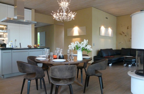 Oberhavel House | Luxury holiday home right on the lake, natural comfort in a modern style