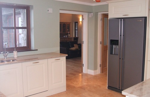 Maum Cottage | Luxury holiday house with 5 bedrooms and 4 bathrooms and views of Caragh Lake.