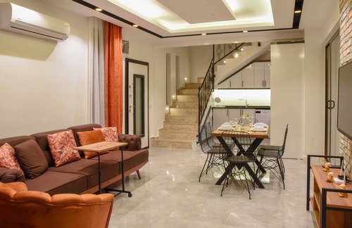 Demre Villa | Luxury Holiday Villa with indoor and outdoor swimming pool and jacuzzi