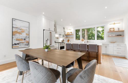 Etobicoke Villa | Luxury Home - 5 min from airport, 15 to downtown