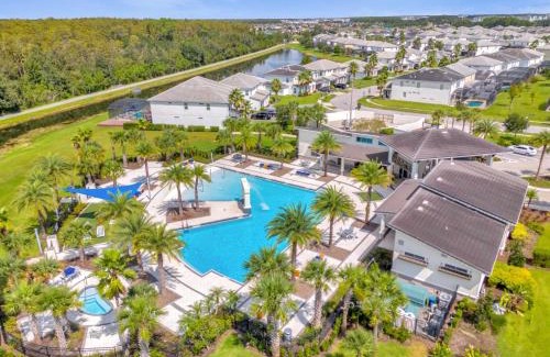 Kissimmee House | Luxury Home - ALL the extras - Sleeps 39
