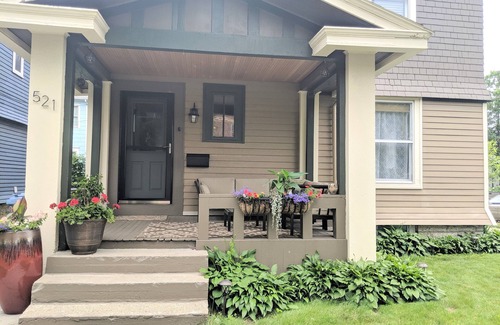 Whittier House | Luxury home in Uptown