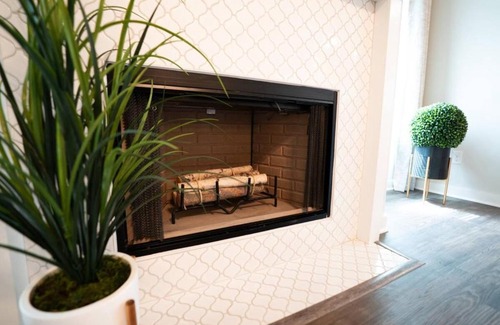 College Station House | Luxury Home Near Kyle Field & Expo Center