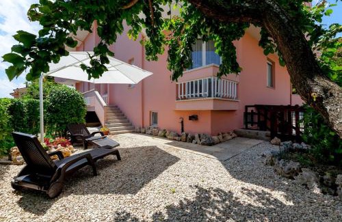 Fermo Apartment | LUXURY HOME-NEAR THE SEA Garden