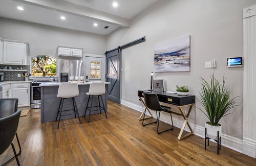 McKinney House | Luxury Home Stay Near Historic Downtown McKinney
