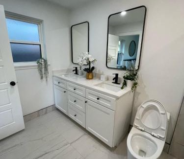 Northeast Dallas House | Luxury Home with 3 bedrooms in Dallas