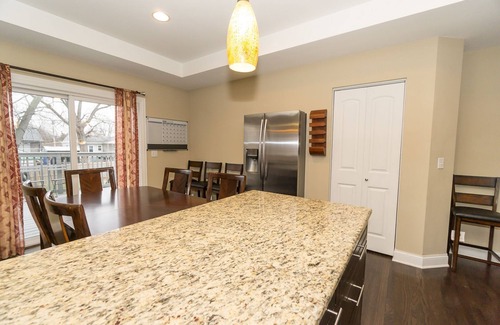 Bensenville House | Luxury House minutes away from O'Hare and Downtown Chicago