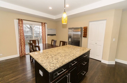 Bensenville House | Luxury House minutes away from O'Hare and Downtown Chicago