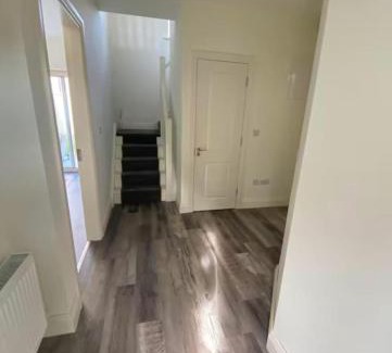 Newbridge Villa | Luxury House Newbridge Kildare - 3 double bedrooms - sleeps 6 - 25 minute train Dublin City Centre