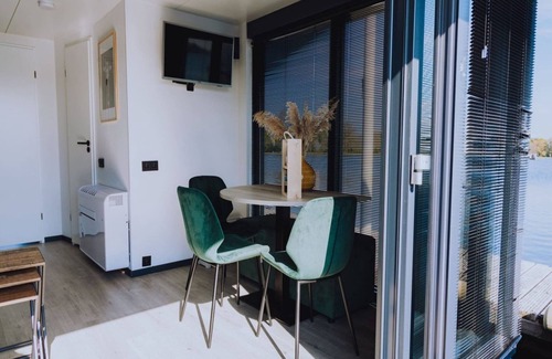 Municipality of Uitgeest Boat Rental | Luxury Houseboat Getaway
