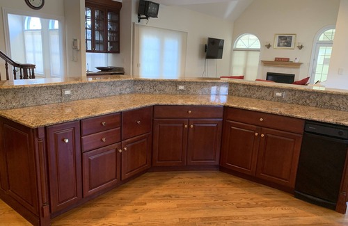 Middletown House | Luxury Huge 6Br Suits, 8.55Bth & Indoor Pool at Goshen Vicinity NY