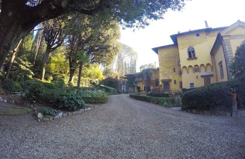 Florence Apartment | Luxury: in historical villa in the hills around Florence