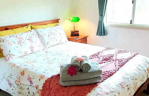 Severnlea House | Luxury in Secluded Valley, Wineries, spa, massage & views. Stanthorpe Qld