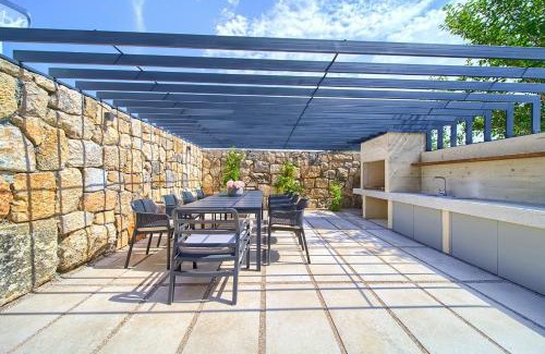 Nenadici Villa | Luxury Jerini Estate