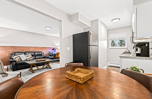 Mount Clemens Apartment | Luxury King Suite | Newly Renovated in Mt. Clemens