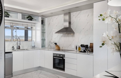 Century City Apartment | Luxury Knightsbridge Apartment Breathtaking View