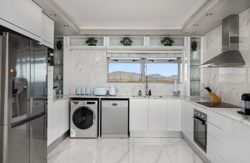 Century City Apartment | Luxury Knightsbridge Apartment Breathtaking View