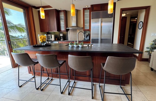 Ko Olina Villa | Luxury Ko Olina Beach Villa with Ocean View 2BR 2BA in Beach Tower