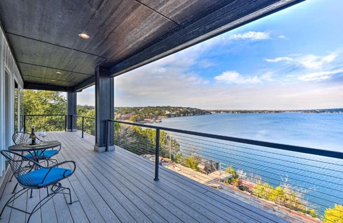 Granbury House | Luxury Lake Granbury Cliffside Home with Deck!