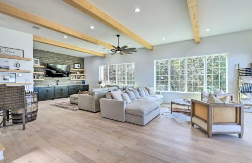 Granbury House | Luxury Lake Granbury Cliffside Home with Deck!
