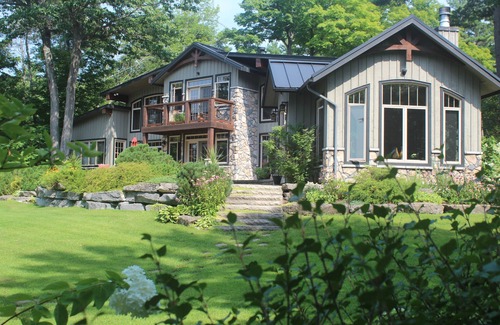 Rideau Lakes Cottage | Luxury Lake House in the Rideau Lakes. Come Live the Dream!