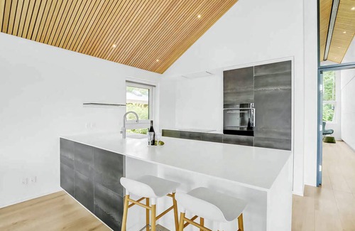 Sunds House | Luxury lake house with activities for all