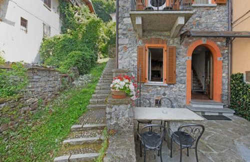 Lezzeno House | Luxury Lakefront Property