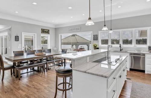 Lake Murray of Richland House | Luxury Lakefront Retreat Private Dock & Stunning Views!