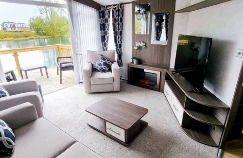 Malton Cabin | Luxury Lakeside Lodge 5 Star Country Park Huge Veranda Private Fishing Peg