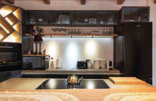 Taisten Apartment | Luxury Larch Loft, perfect for groups/family of up to 6 peoplenn