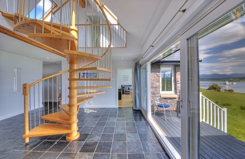 Benderloch House | Luxury,large waterfront property with outdoor hot tub on shore of Scottish Loch.